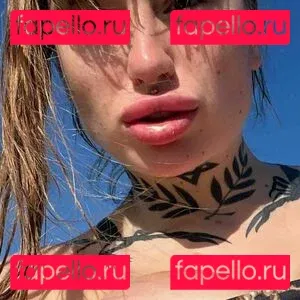 Sharen Sarah Onlyfans Photo Gallery 