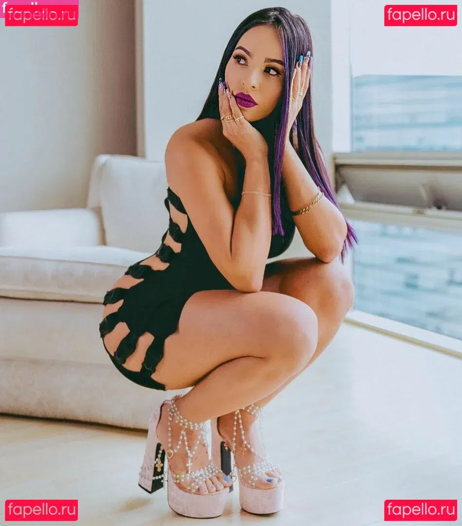 Karla Bustillos Onlyfans Photo Gallery 