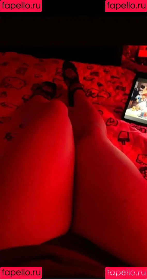 n.nuviaa Onlyfans Photo Gallery 