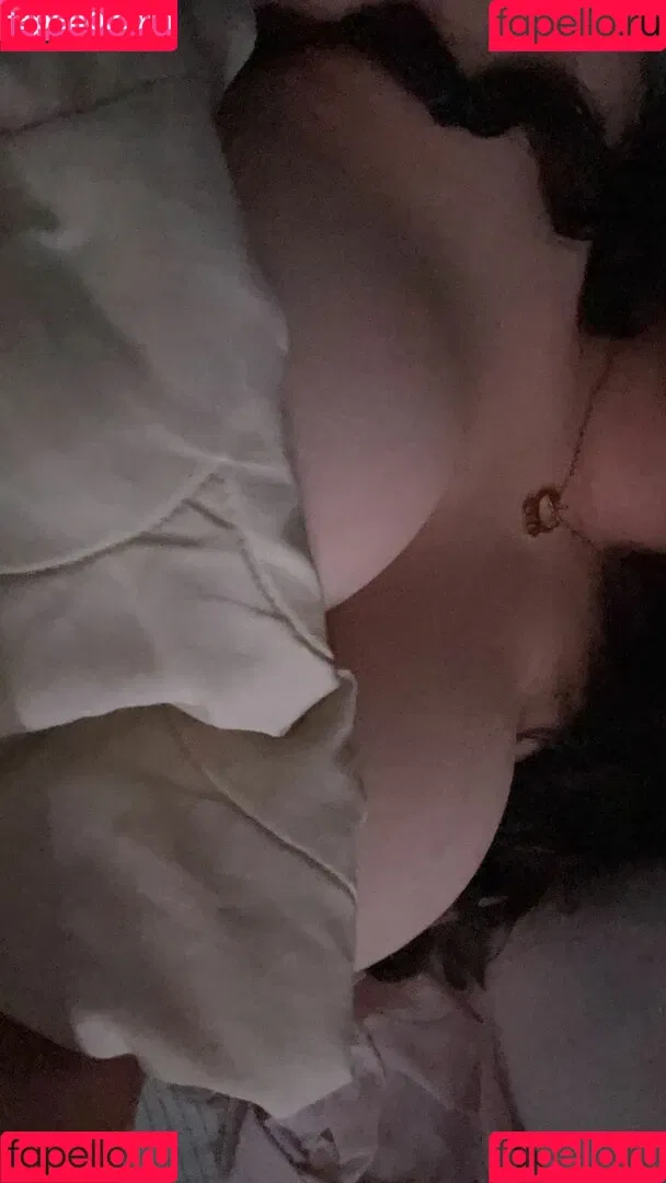 n.nuviaa Onlyfans Photo Gallery 
