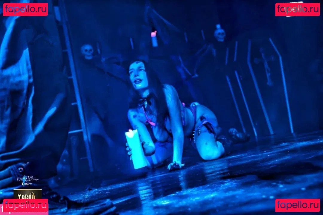 n.nuviaa Onlyfans Photo Gallery 