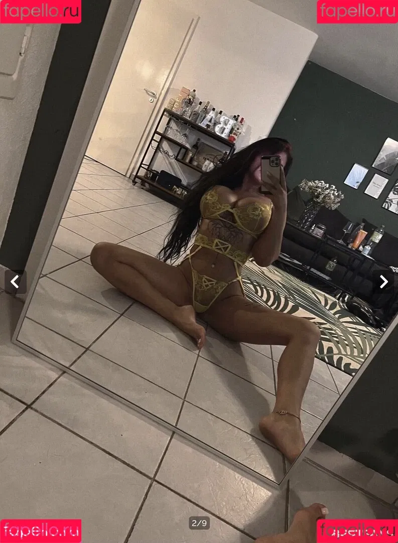Nina Siegert Onlyfans Photo Gallery 