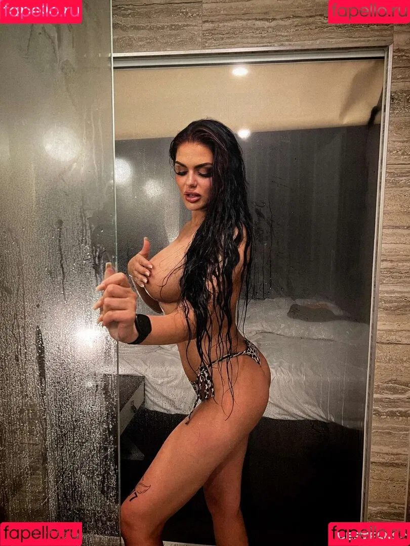 Nina Siegert Onlyfans Photo Gallery 