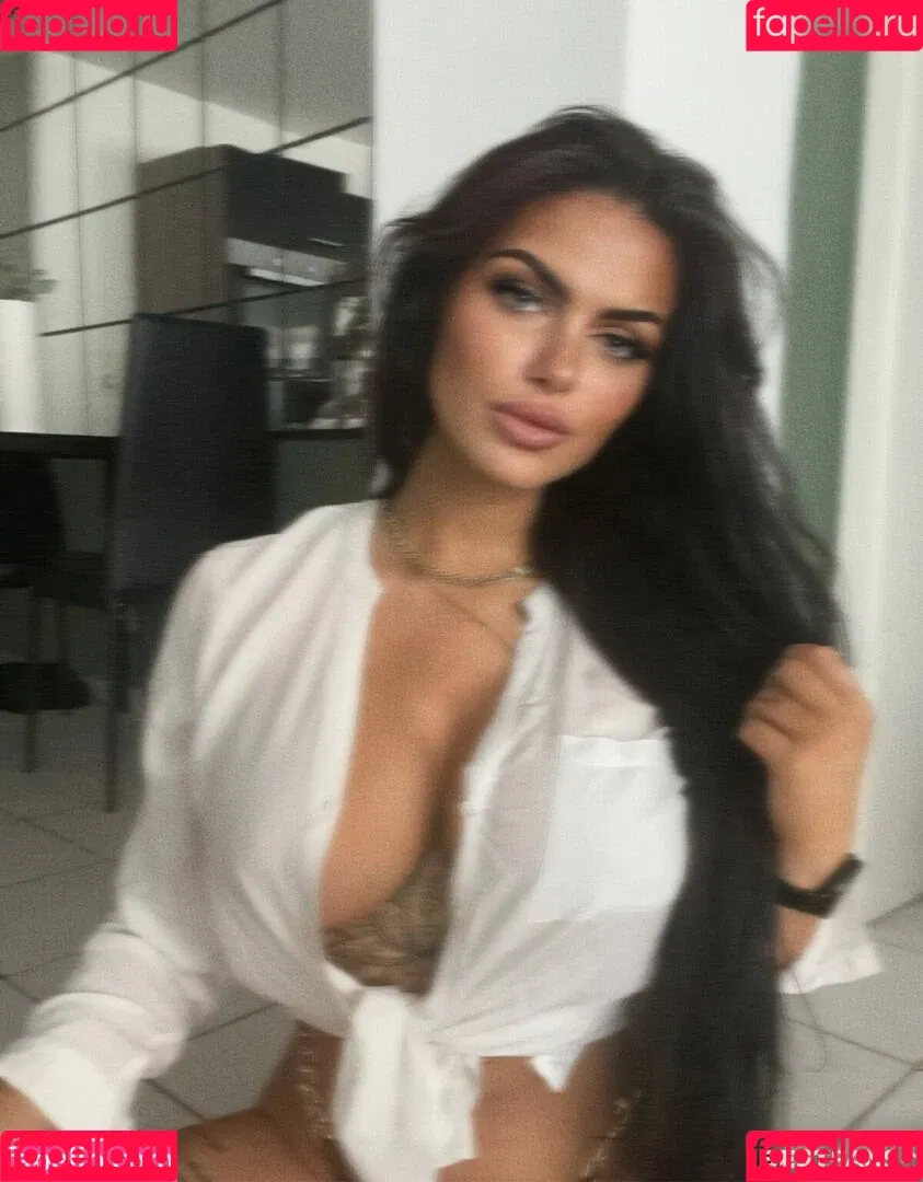 Nina Siegert Onlyfans Photo Gallery 