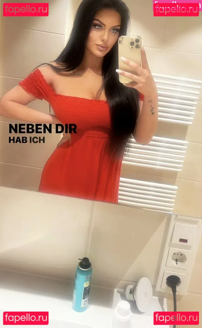 Nina Siegert Onlyfans Photo Gallery 