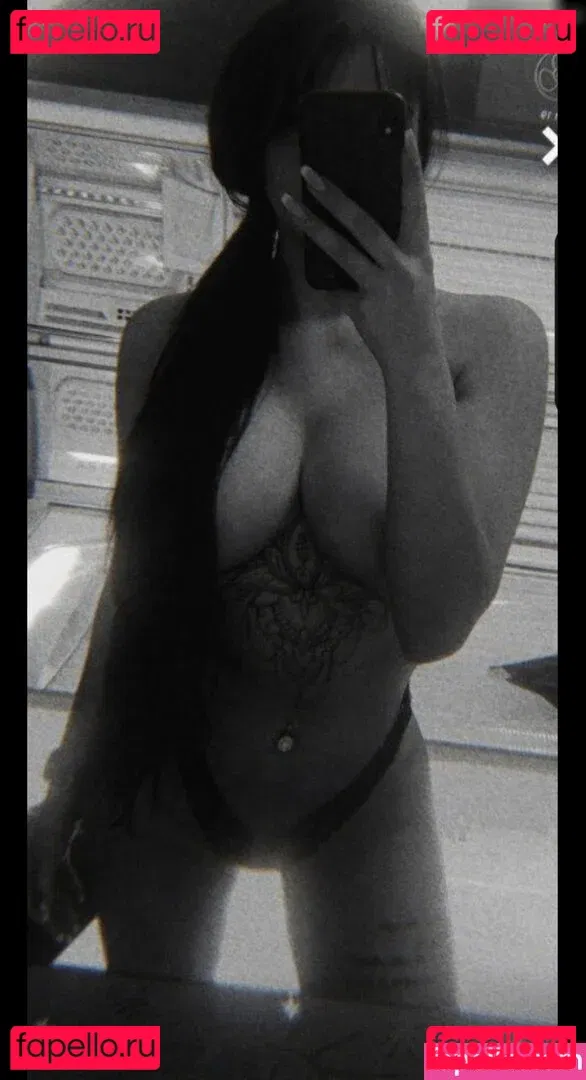 Nina Siegert Onlyfans Photo Gallery 