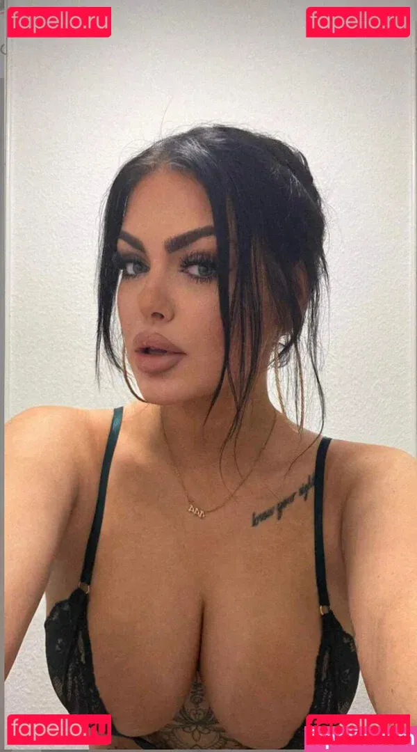 Nina Siegert Onlyfans Photo Gallery 