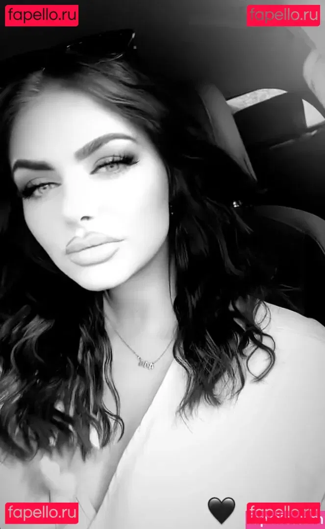 Nina Siegert Onlyfans Photo Gallery 