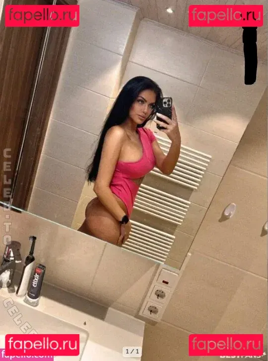 Nina Siegert Onlyfans Photo Gallery 