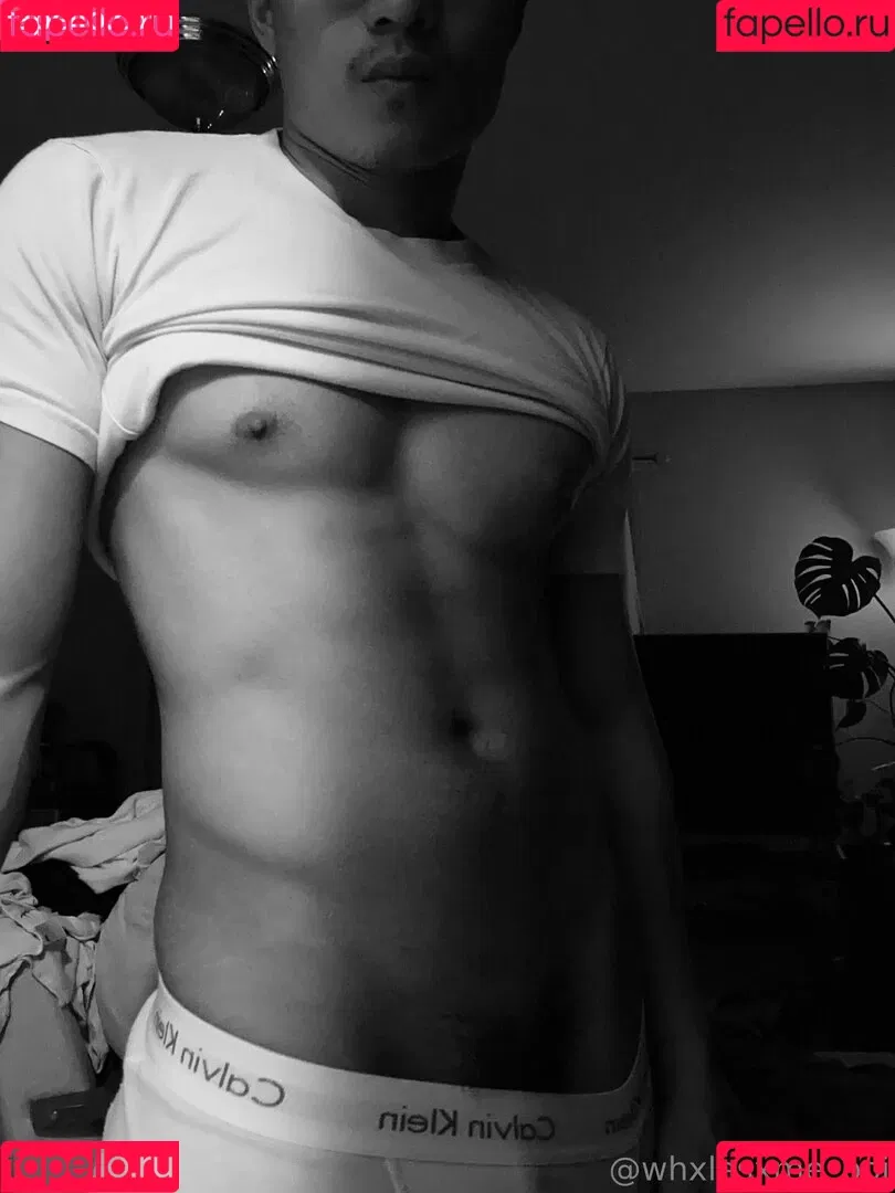 whxlesxme_boi Onlyfans Photo Gallery 