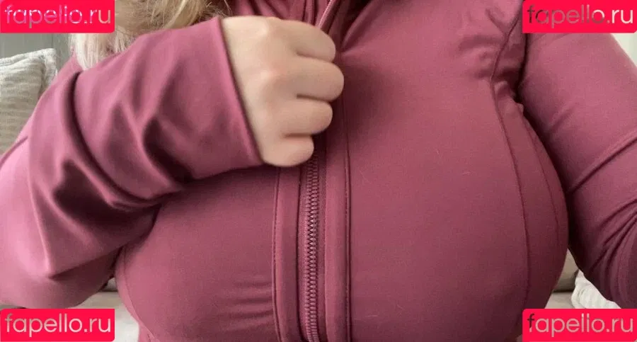 Selena Ray Busty Blonde Onlyfans Photo Gallery 