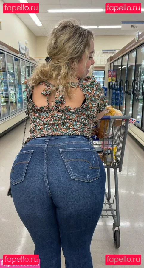 Selena Ray Busty Blonde Onlyfans Photo Gallery 