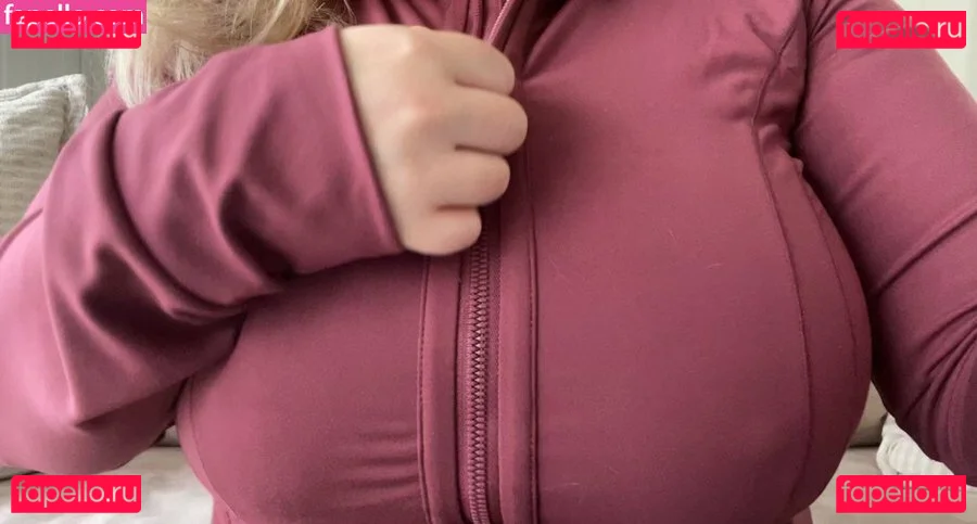 Selena Ray Busty Blonde Onlyfans Photo Gallery 