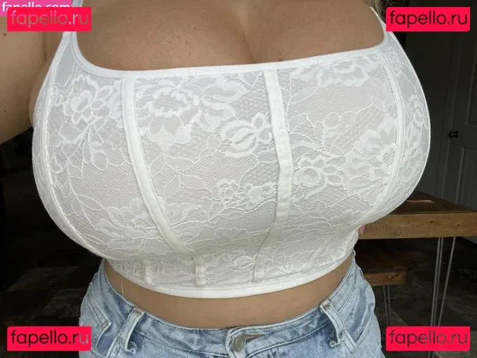 Selena Ray Busty Blonde Onlyfans Photo Gallery 