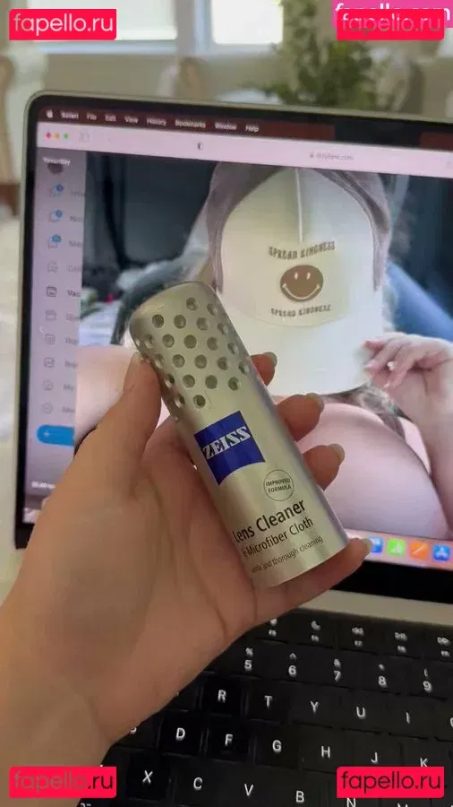 Selena Ray Busty Blonde Onlyfans Photo Gallery 