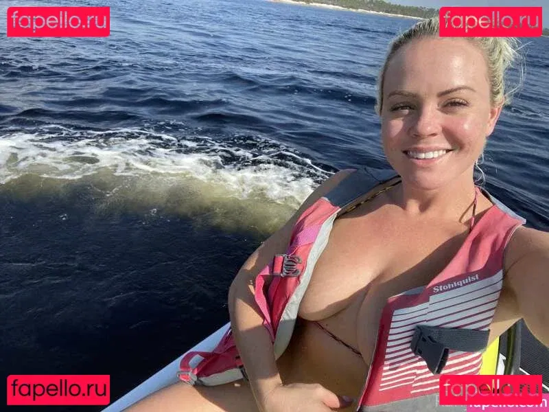 Rahyndee VIP Onlyfans Photo Gallery 