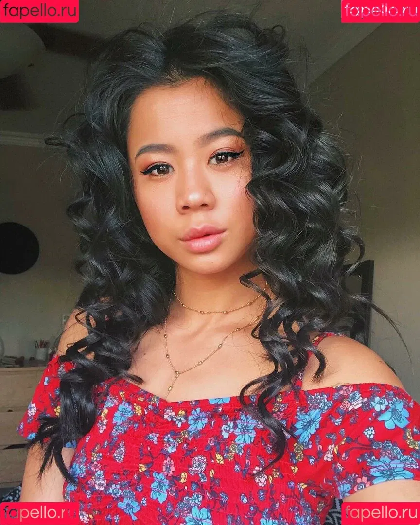 Leah Lewis Onlyfans Photo Gallery 