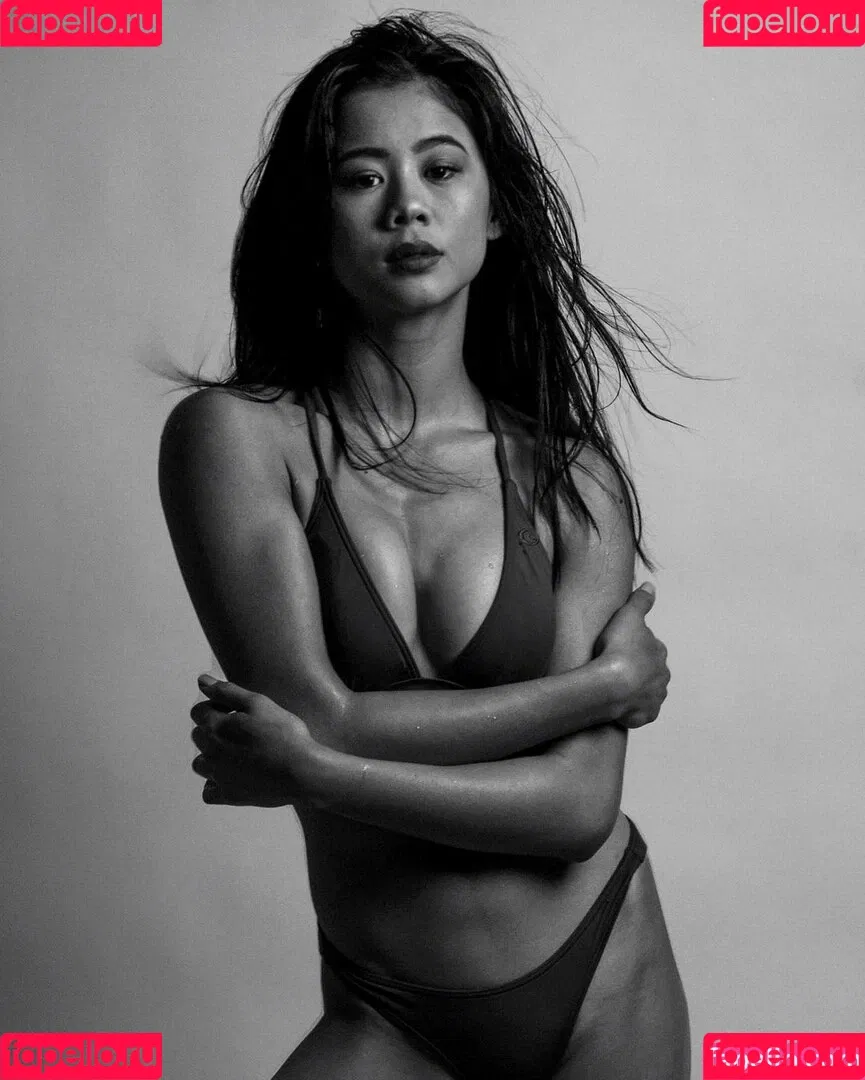 Leah Lewis Onlyfans Photo Gallery 