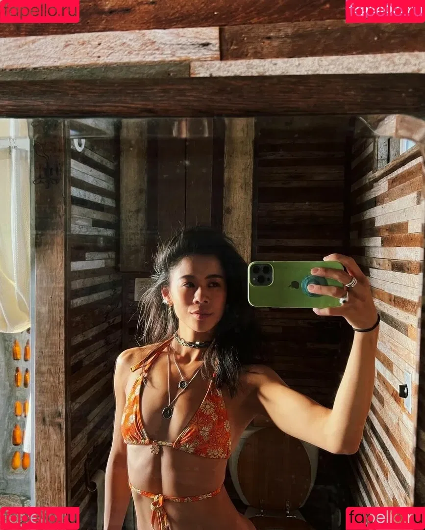 Leah Lewis Onlyfans Photo Gallery 