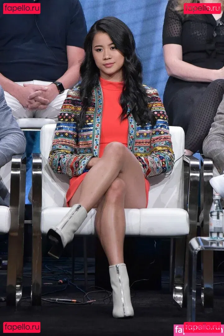 Leah Lewis Onlyfans Photo Gallery 