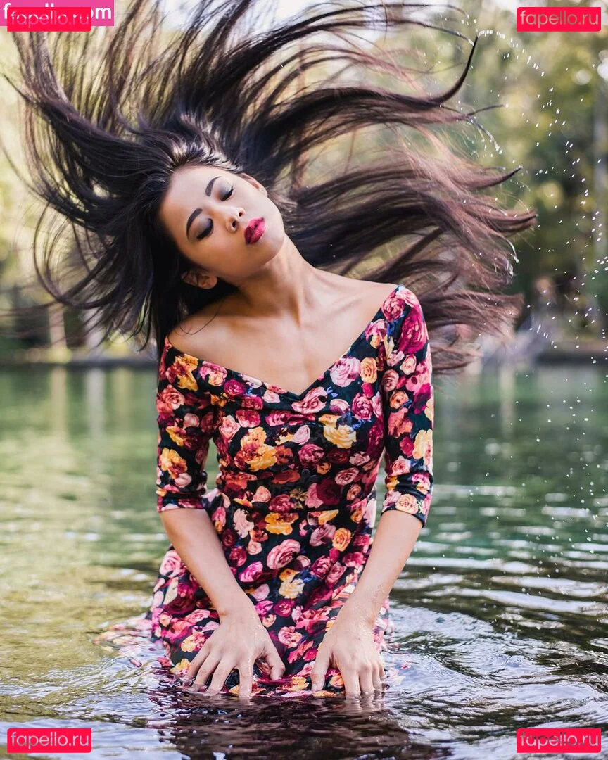 Leah Lewis Onlyfans Photo Gallery 