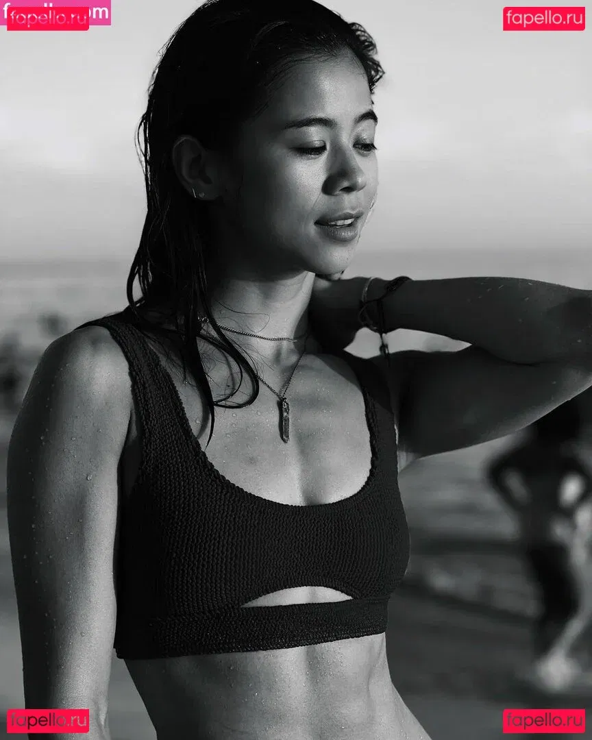 Leah Lewis Onlyfans Photo Gallery 