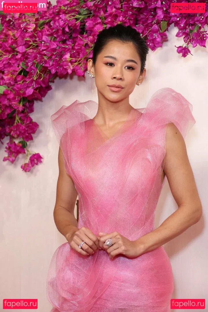 Leah Lewis Onlyfans Photo Gallery 