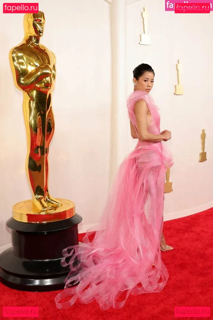 Leah Lewis Onlyfans Photo Gallery 