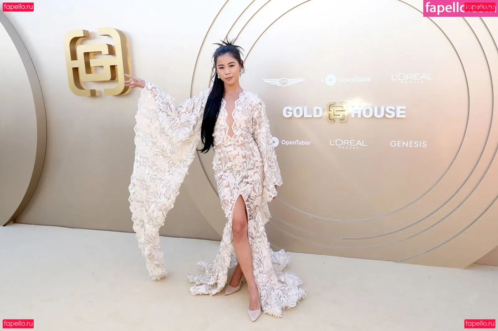 Leah Lewis Onlyfans Photo Gallery 