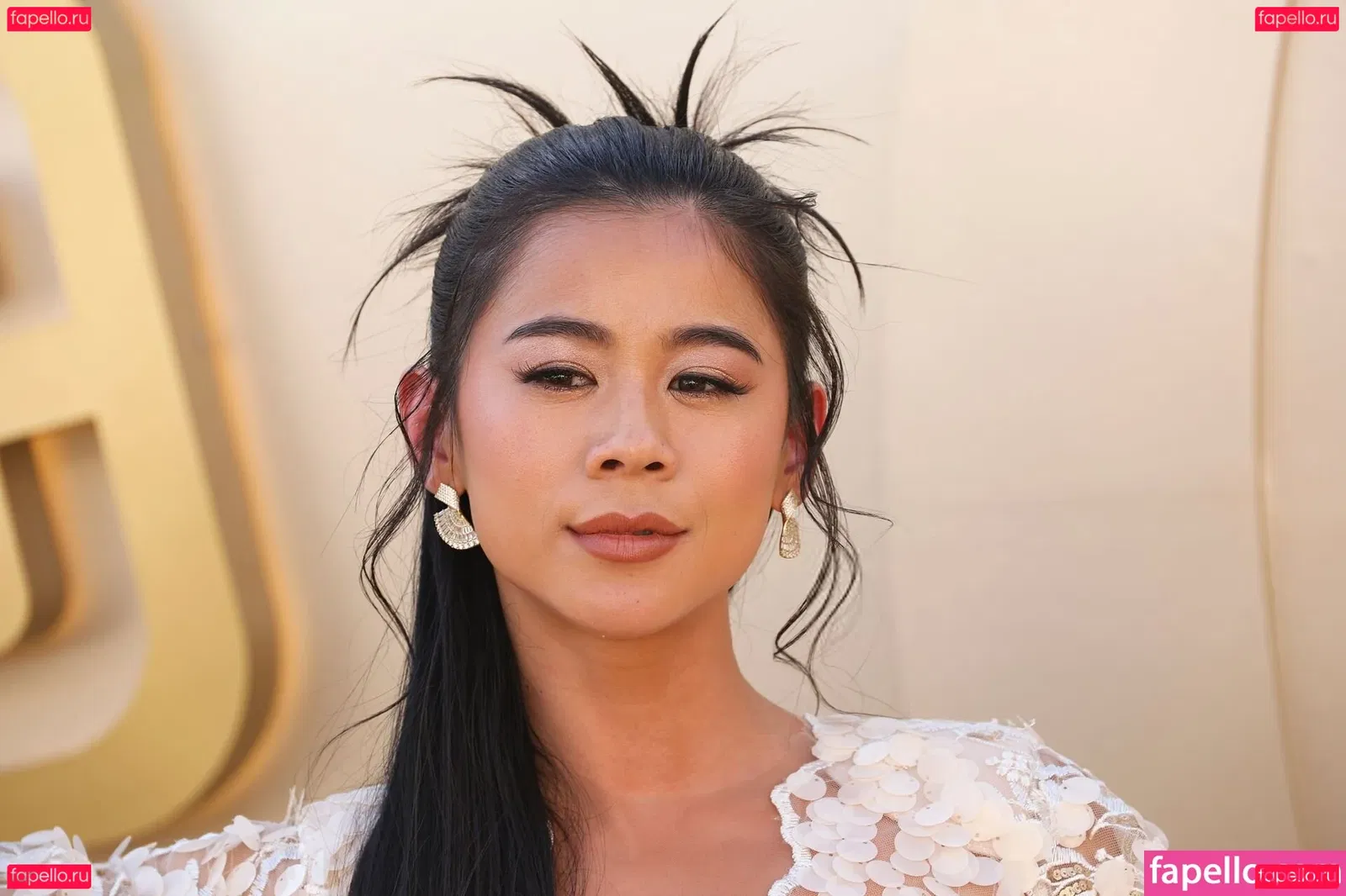 Leah Lewis Onlyfans Photo Gallery 