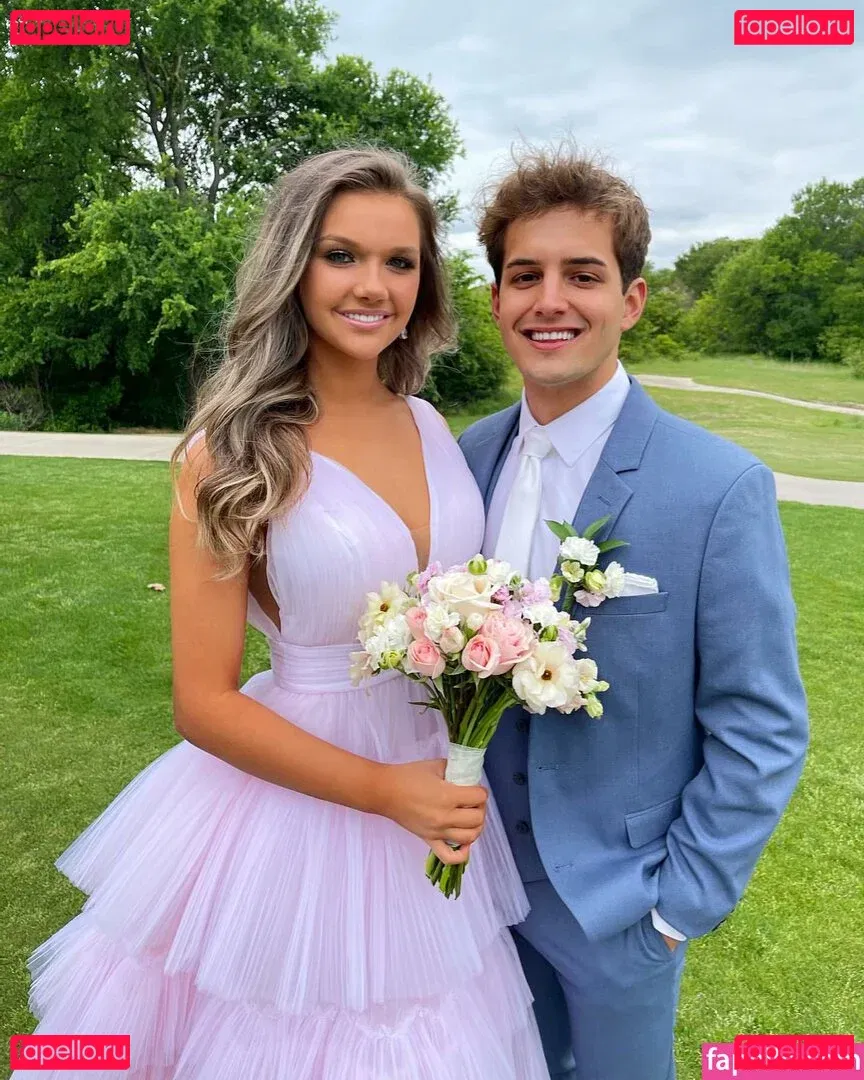 Riley Berger Onlyfans Photo Gallery 