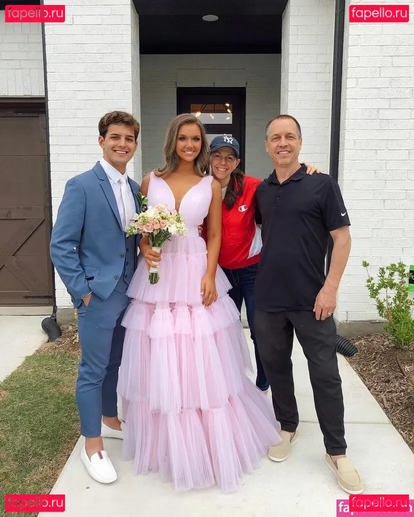 Riley Berger Onlyfans Photo Gallery 