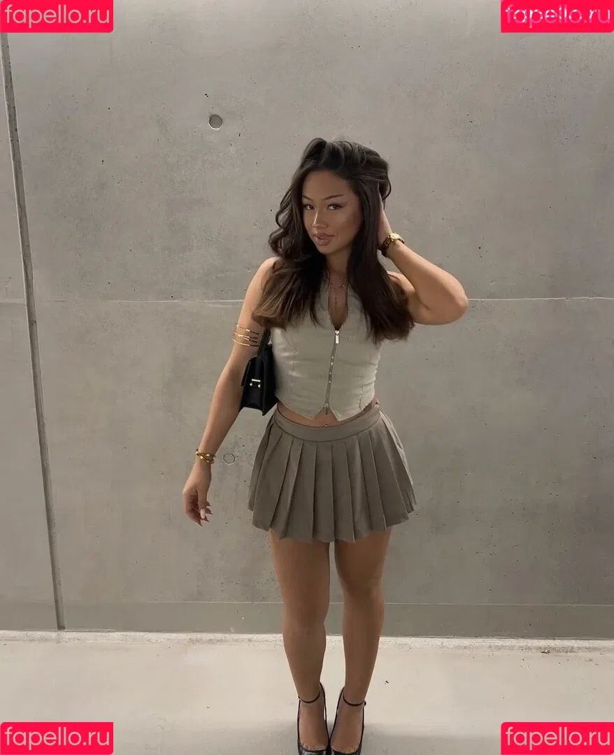 naomi khio Onlyfans Photo Gallery 