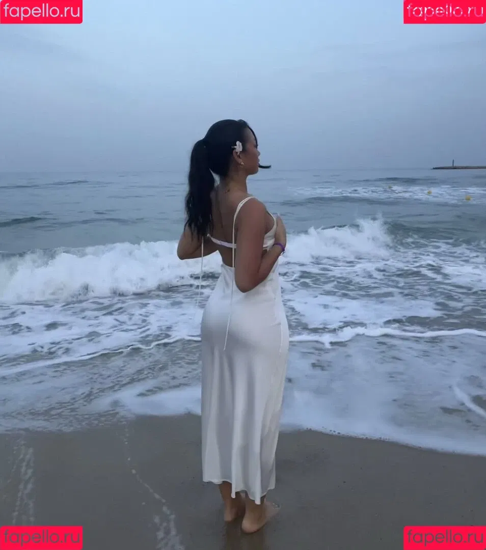 naomi khio Onlyfans Photo Gallery 