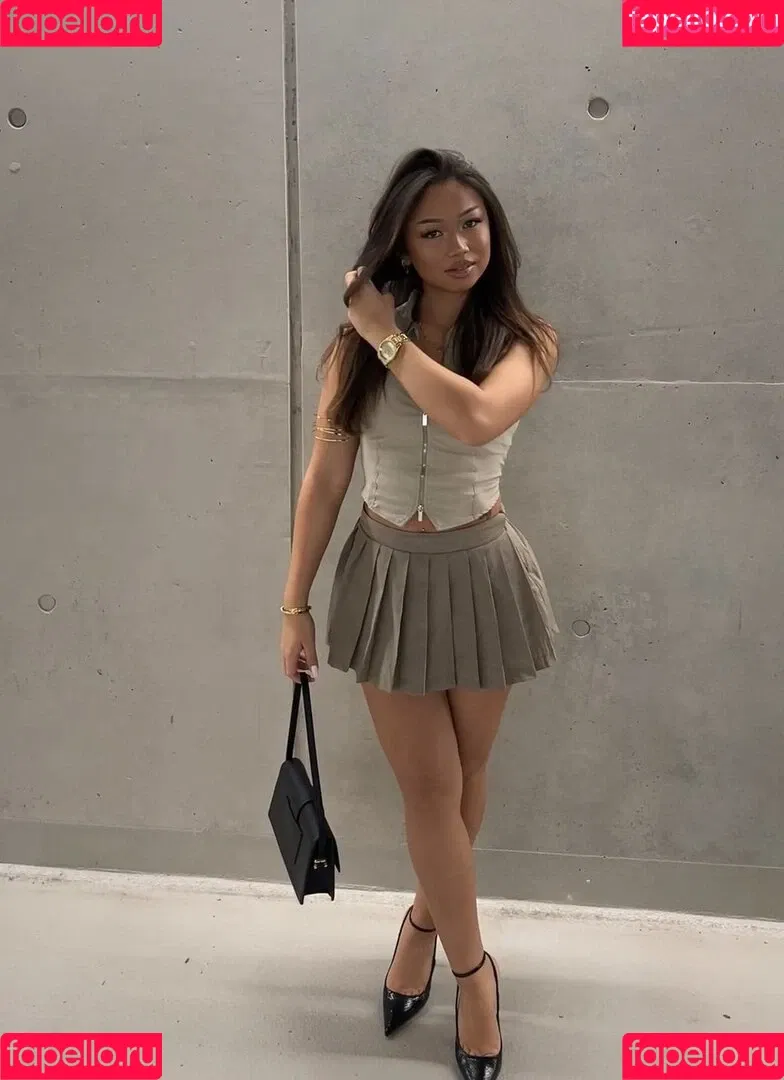 naomi khio Onlyfans Photo Gallery 