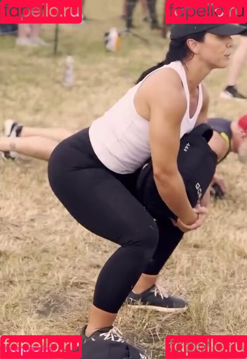 Tulsi Gabbard Onlyfans Photo Gallery 