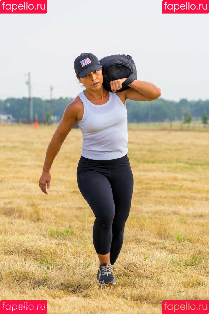 Tulsi Gabbard Onlyfans Photo Gallery 