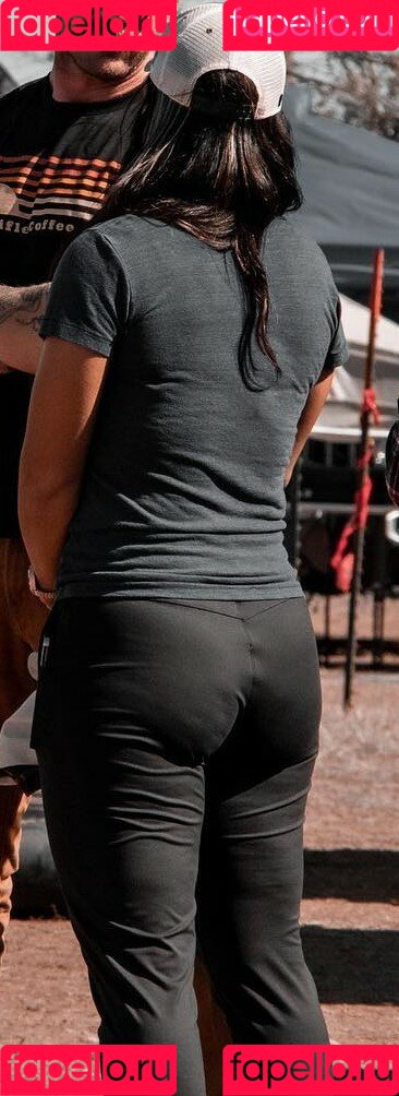 Tulsi Gabbard Onlyfans Photo Gallery 