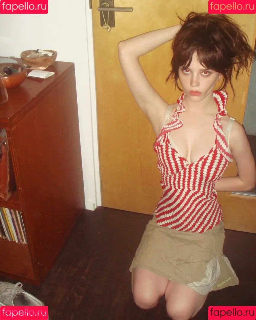 Sophie Thatcher Onlyfans Photo Gallery 
