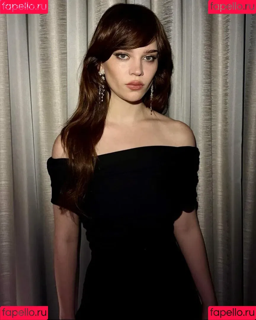 Sophie Thatcher Onlyfans Photo Gallery 