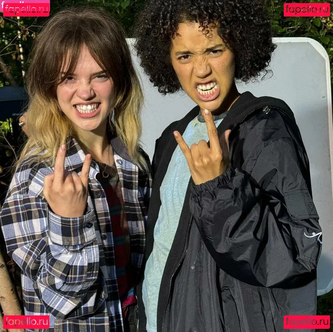 Sophie Thatcher Onlyfans Photo Gallery 