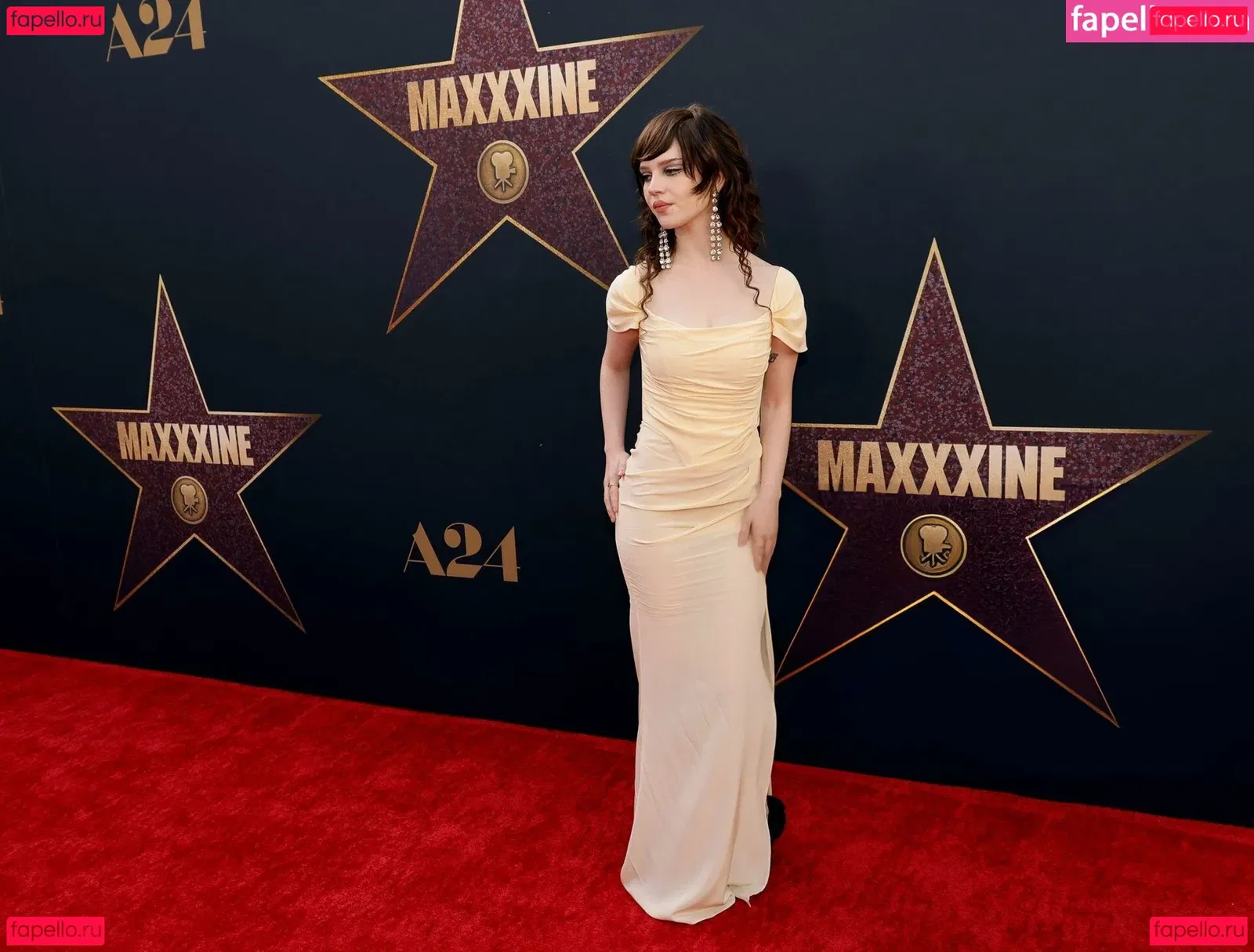 Sophie Thatcher Onlyfans Photo Gallery 