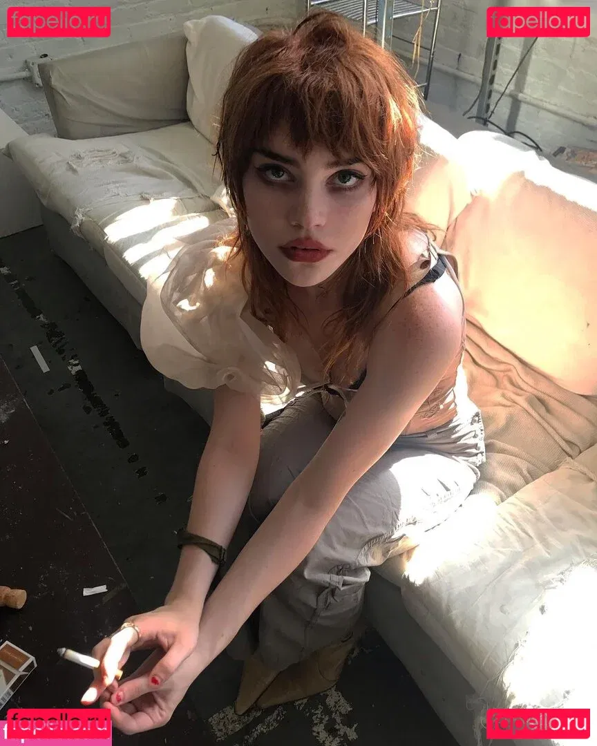 Sophie Thatcher Onlyfans Photo Gallery 