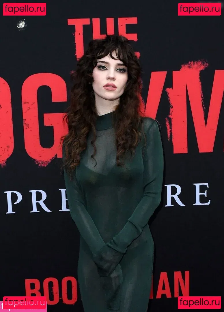 Sophie Thatcher Onlyfans Photo Gallery 