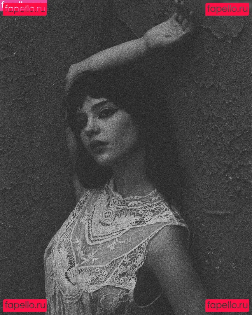 Sophie Thatcher Onlyfans Photo Gallery 