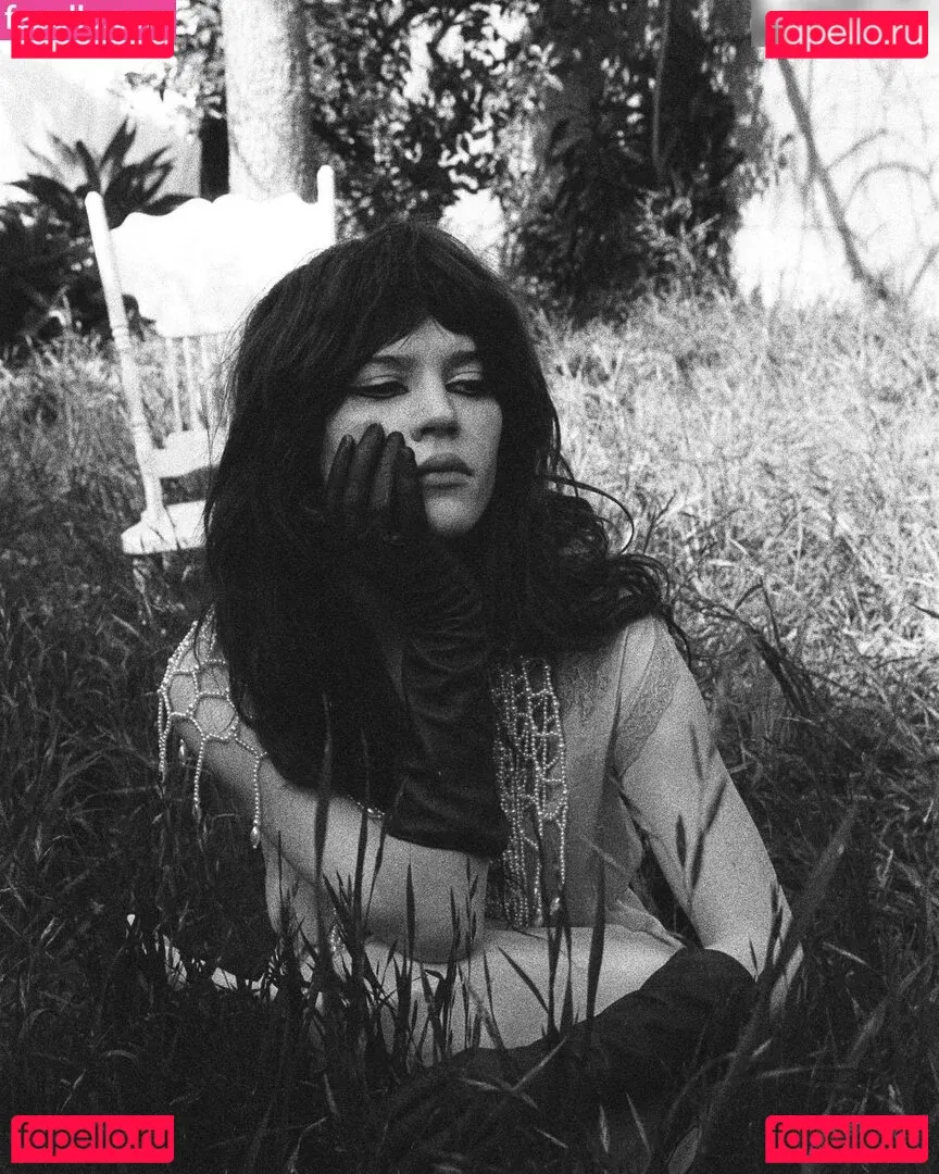 Sophie Thatcher Onlyfans Photo Gallery 