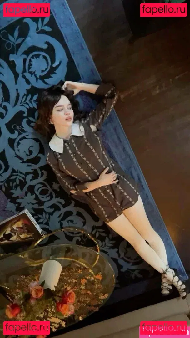 Sophie Thatcher Onlyfans Photo Gallery 