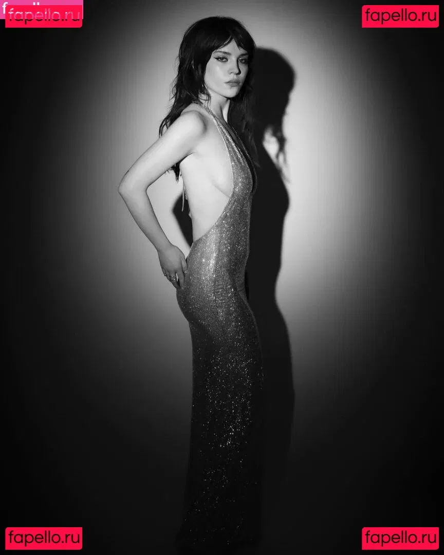 Sophie Thatcher Onlyfans Photo Gallery 