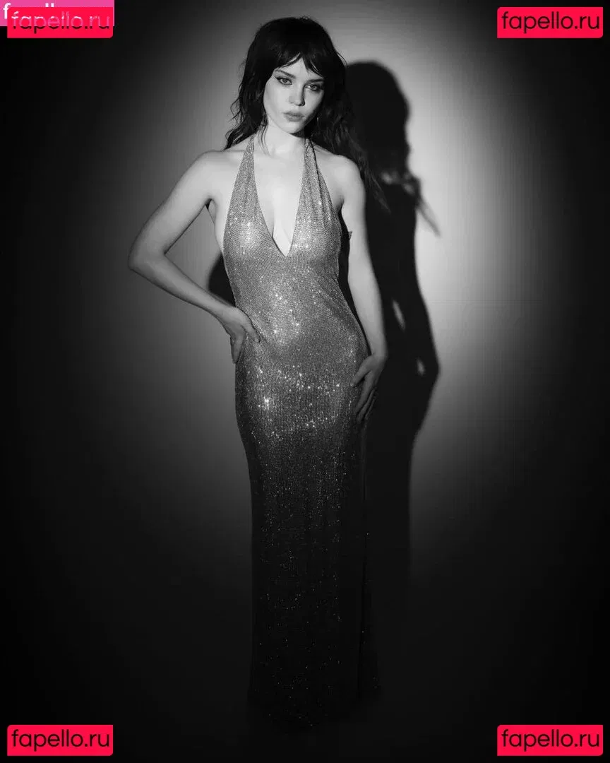 Sophie Thatcher Onlyfans Photo Gallery 