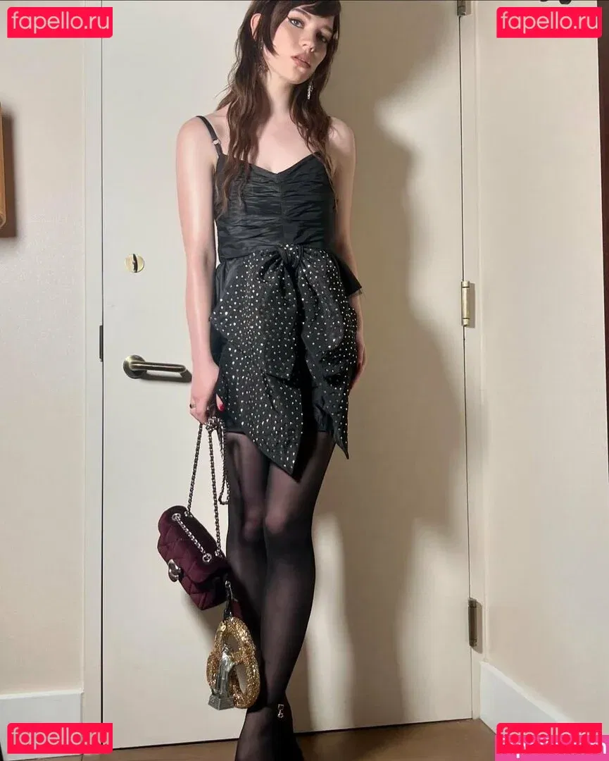 Sophie Thatcher Onlyfans Photo Gallery 